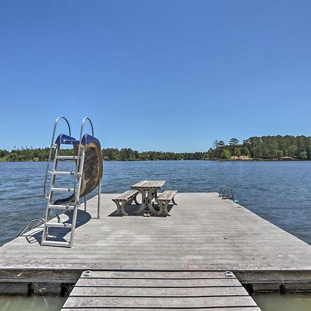 House With Dock And Slide Situated On Lake Sinclair! Sparta Kültér fotó